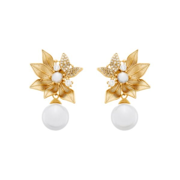 Brinco Dourado com Folhas em Zircônia e Pérolas
